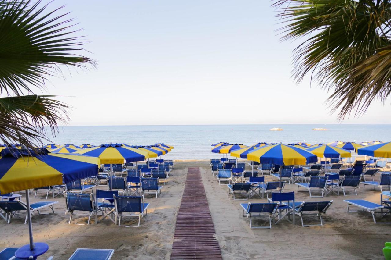 Hotel Giardino Follonica Esterno foto