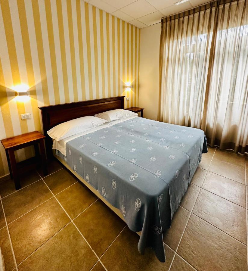 Hotel Giardino Follonica Esterno foto