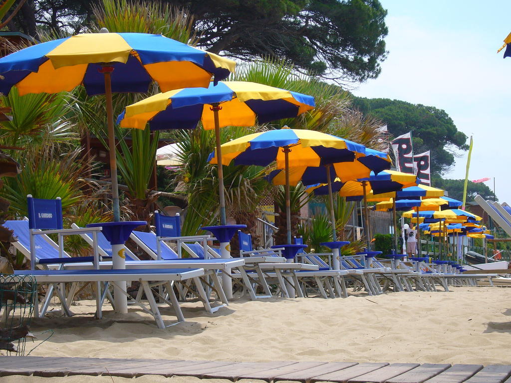 Hotel Giardino Follonica Esterno foto
