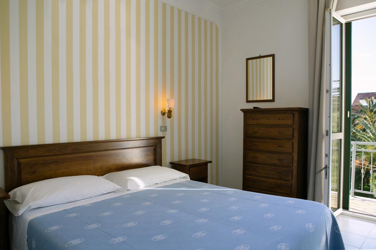 Hotel Giardino Follonica Esterno foto